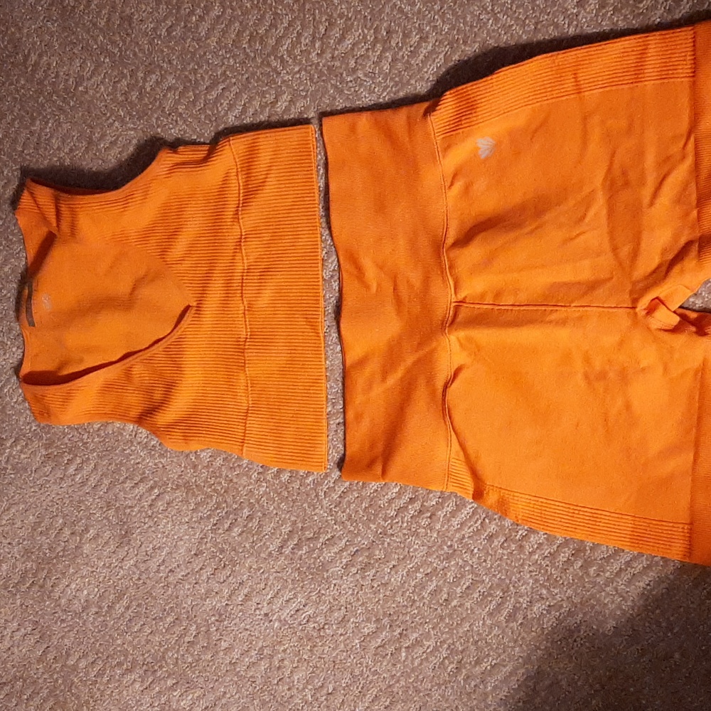 Stretch shorts and top Forever 21 small